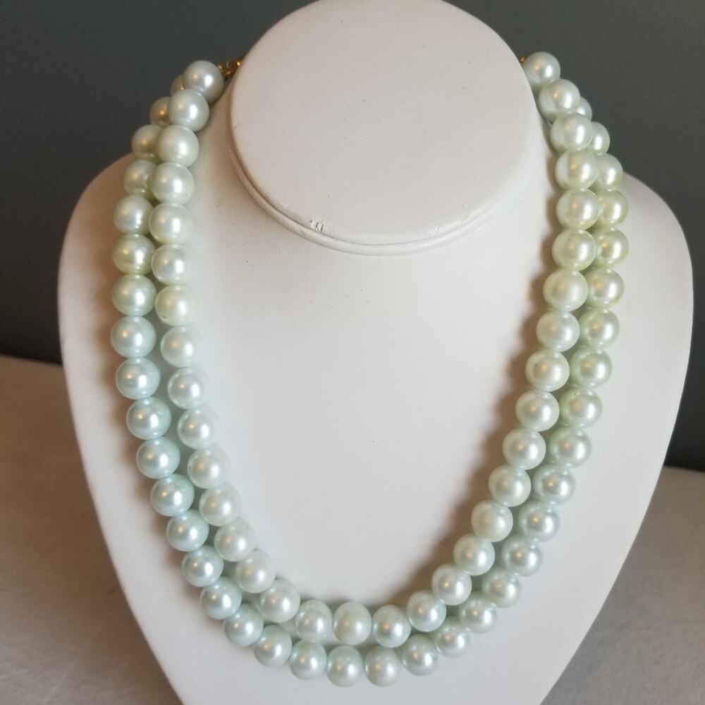 Vtg Classic MCM Blue Double Strand Fx Pearl Necklace Multi-Strand Hollywood Glam